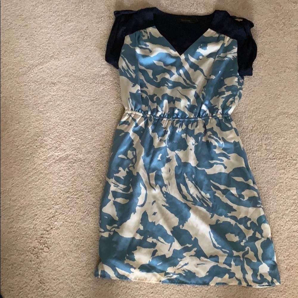 Patterned blue dress